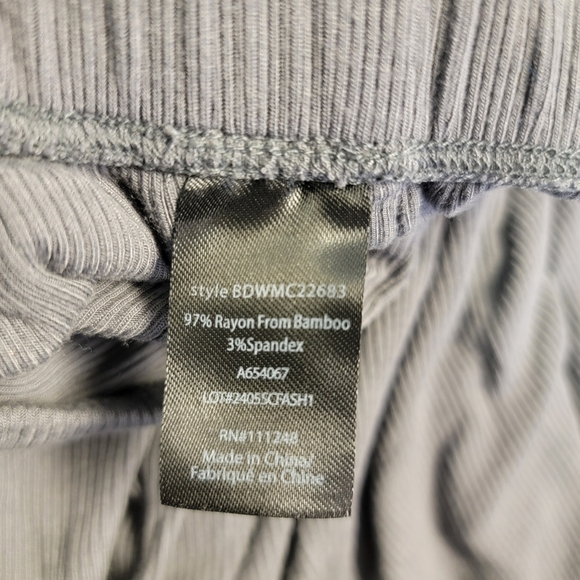 Barefoot Dreams Malibu Collection Ultra Soft Rib Patch Pocket Pant Women's Grey - Picture 8 of 8